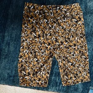 Jamie Sadock golf shorts festive design